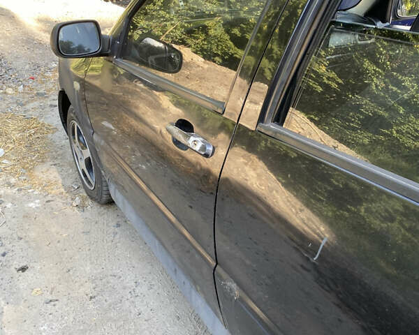 Черный Чери Амулет, объемом двигателя 1.6 л и пробегом 300 тыс. км за 1100 $, фото 6 на Automoto.ua