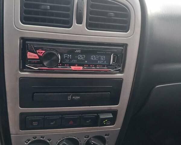 Чери Амулет 2007 в Житомире на Automoto.ua Черный Чери Амулет, объемом двигателя 1.6 л и пробегом 147 тыс. км за 1350 $, фото 5 на Automoto.ua