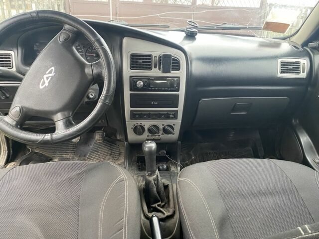 Черный Чери Амулет, объемом двигателя 1.6 л и пробегом 167 тыс. км за 2400 $, фото 3 на Automoto.ua