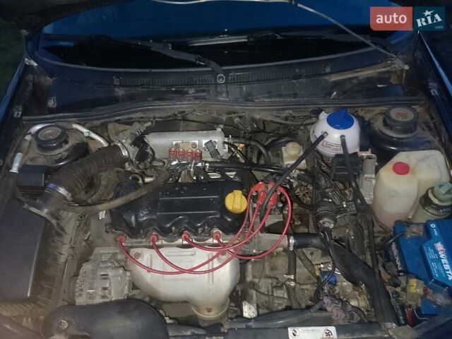 Чорний Чері Амулет, об'ємом двигуна 1.6 л та пробігом 150 тис. км за 1800 $, фото 7 на Automoto.ua