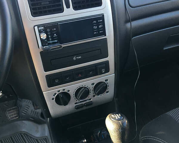 Черный Чери Амулет, объемом двигателя 1.6 л и пробегом 252 тыс. км за 2299 $, фото 21 на Automoto.ua