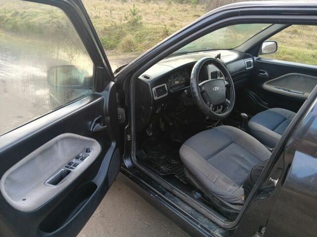 Черный Чери Амулет, объемом двигателя 1.6 л и пробегом 175 тыс. км за 750 $, фото 5 на Automoto.ua