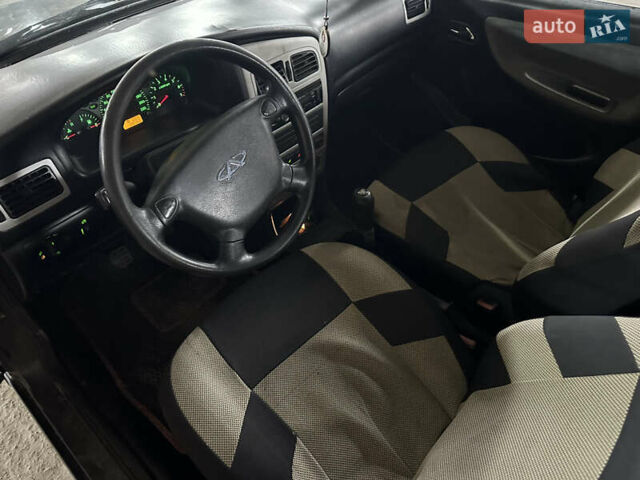 Черный Чери Амулет, объемом двигателя 1.6 л и пробегом 105 тыс. км за 877 $, фото 3 на Automoto.ua