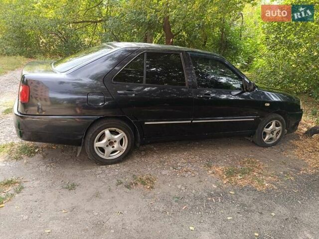 Чорний Чері Амулет, об'ємом двигуна 1.6 л та пробігом 150 тис. км за 1500 $, фото 6 на Automoto.ua