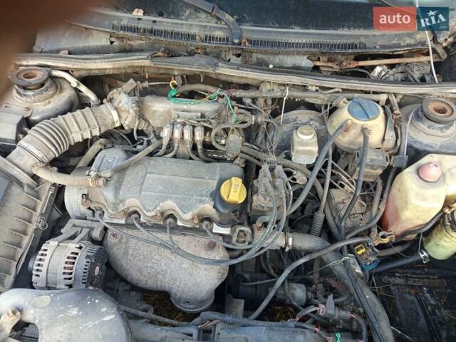 Черный Чери Амулет, объемом двигателя 1.6 л и пробегом 250 тыс. км за 1100 $, фото 13 на Automoto.ua