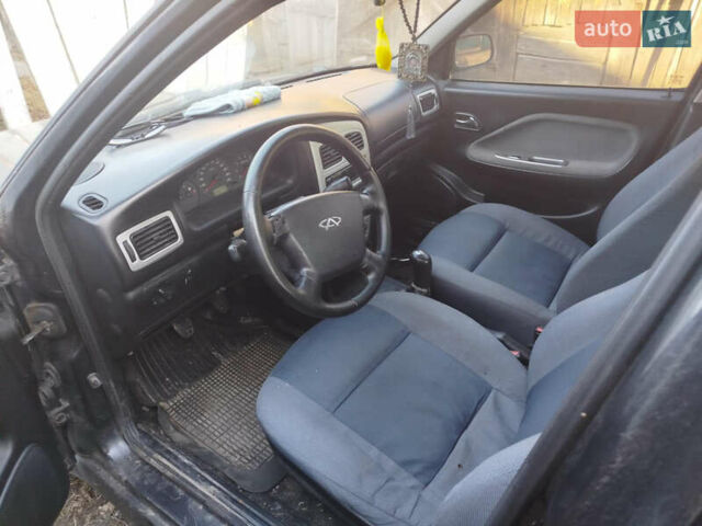 Черный Чери Амулет, объемом двигателя 1.6 л и пробегом 200 тыс. км за 1300 $, фото 5 на Automoto.ua