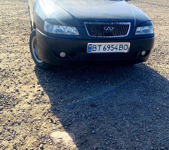 Черный Чери Амулет, объемом двигателя 1.6 л и пробегом 150 тыс. км за 2000 $, фото 1 на Automoto.ua