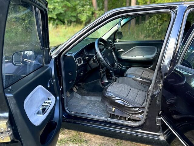 Чорний Чері Амулет, об'ємом двигуна 1.6 л та пробігом 100 тис. км за 2000 $, фото 6 на Automoto.ua