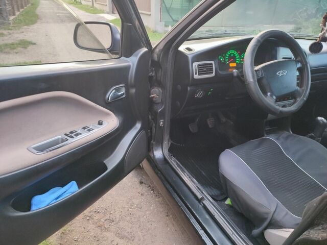 Черный Чери Амулет, объемом двигателя 1.6 л и пробегом 130 тыс. км за 2350 $, фото 3 на Automoto.ua