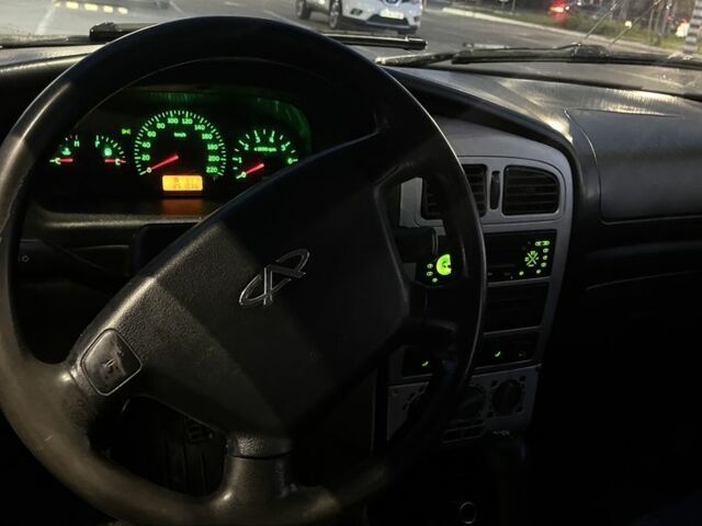 Черный Чери Амулет, объемом двигателя 1.6 л и пробегом 200 тыс. км за 1200 $, фото 5 на Automoto.ua