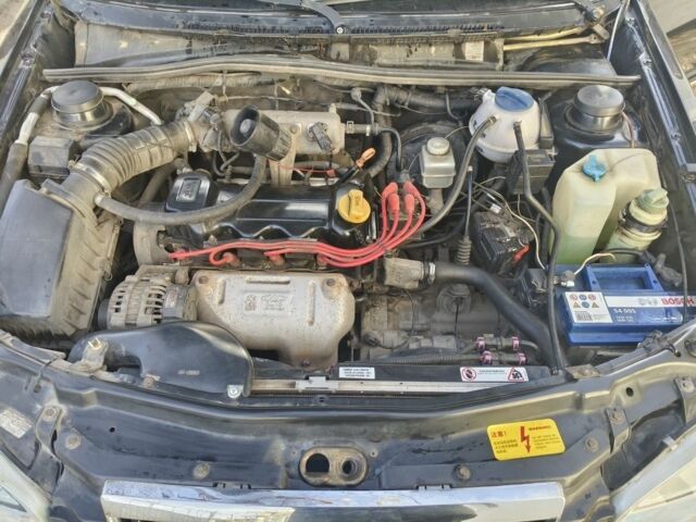 Черный Чери Амулет, объемом двигателя 1.6 л и пробегом 98 тыс. км за 1950 $, фото 4 на Automoto.ua