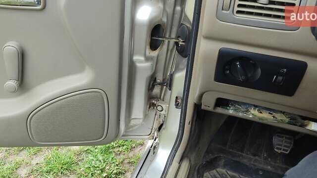 Чери Амулет, объемом двигателя 1.6 л и пробегом 84 тыс. км за 2100 $, фото 5 на Automoto.ua
