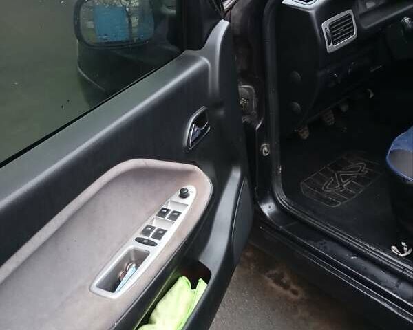 Чери Амулет, объемом двигателя 1.6 л и пробегом 94 тыс. км за 2000 $, фото 5 на Automoto.ua