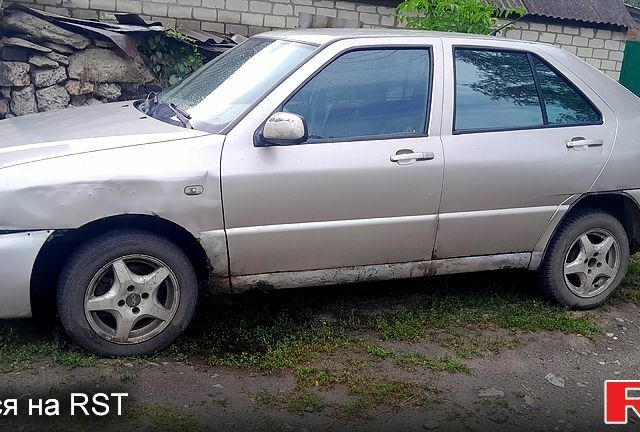 Чери Амулет, объемом двигателя 1.6 л и пробегом 180 тыс. км за 1000 $, фото 4 на Automoto.ua