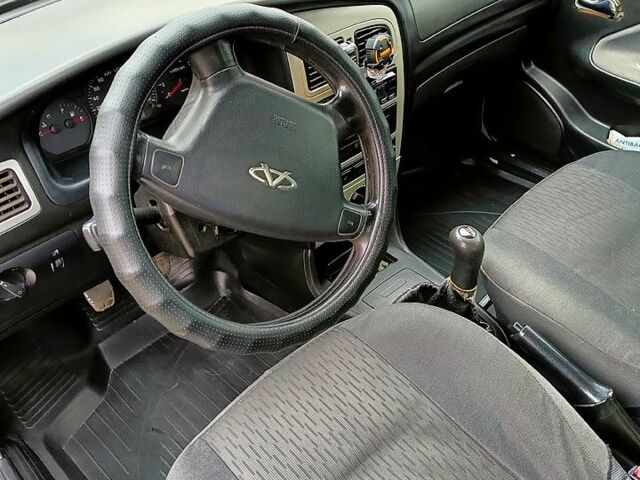 Чери Амулет, объемом двигателя 16 л и пробегом 170 тыс. км за 1800 $, фото 5 на Automoto.ua