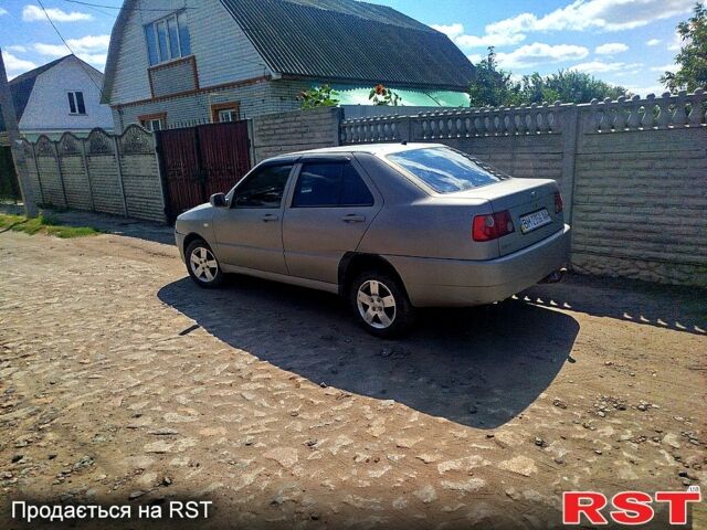 Чери Амулет, объемом двигателя 1.6 л и пробегом 200 тыс. км за 1999 $, фото 2 на Automoto.ua