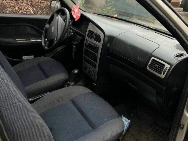 Сірий Чері Амулет, об'ємом двигуна 1.6 л та пробігом 1000 тис. км за 1000 $, фото 2 на Automoto.ua