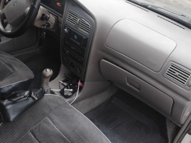 Сірий Чері Амулет, об'ємом двигуна 1.6 л та пробігом 1 тис. км за 1500 $, фото 5 на Automoto.ua