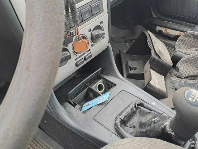Чери Амулет 2008 в Днепре (Днепропетровске) на Automoto.ua Серый Чери Амулет, объемом двигателя 0 л и пробегом 1000 тыс. км за 673 $, фото 10 на Automoto.ua