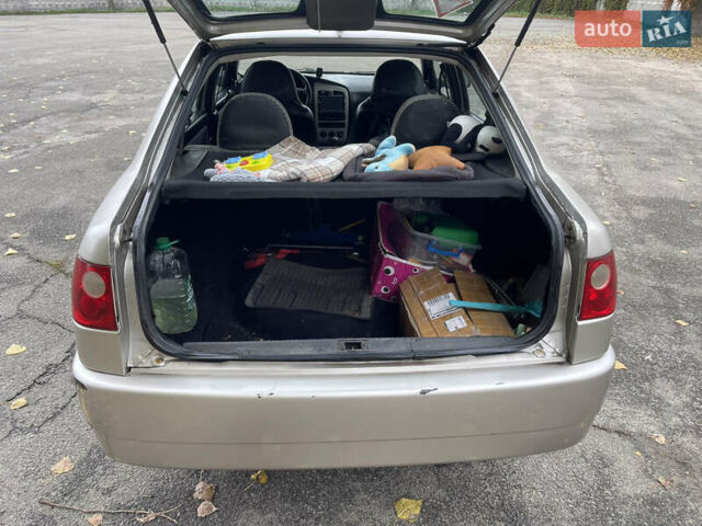 Чери Амулет 2007 в Вишневом на Automoto.ua Серый Чери Амулет, объемом двигателя 1.6 л и пробегом 59 тыс. км за 1500 $, фото 9 на Automoto.ua