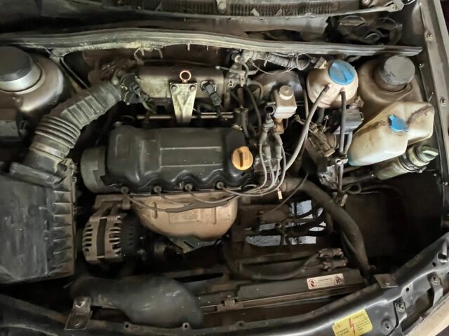 Серый Чери Амулет, объемом двигателя 1.6 л и пробегом 90 тыс. км за 1000 $, фото 13 на Automoto.ua