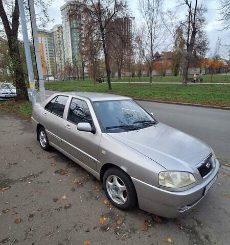 Сірий Чері Амулет, об'ємом двигуна 1.6 л та пробігом 85 тис. км за 2000 $, фото 6 на Automoto.ua