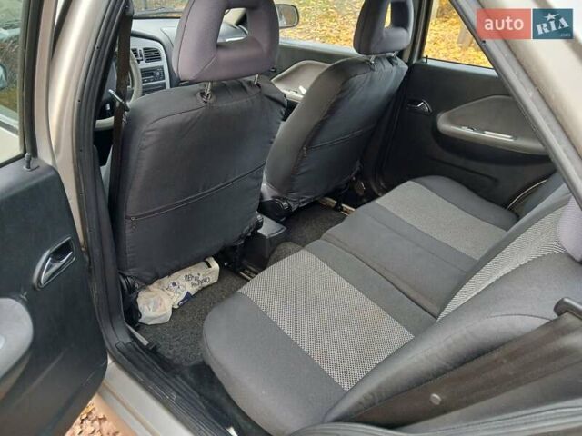 Серый Чери Амулет, объемом двигателя 1.6 л и пробегом 133 тыс. км за 3000 $, фото 7 на Automoto.ua