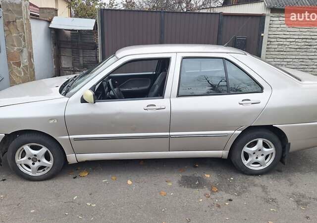 Сірий Чері Амулет, об'ємом двигуна 1.6 л та пробігом 85 тис. км за 2000 $, фото 11 на Automoto.ua