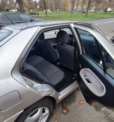 Сірий Чері Амулет, об'ємом двигуна 1.6 л та пробігом 85 тис. км за 2000 $, фото 4 на Automoto.ua