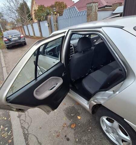 Сірий Чері Амулет, об'ємом двигуна 1.6 л та пробігом 85 тис. км за 2000 $, фото 5 на Automoto.ua