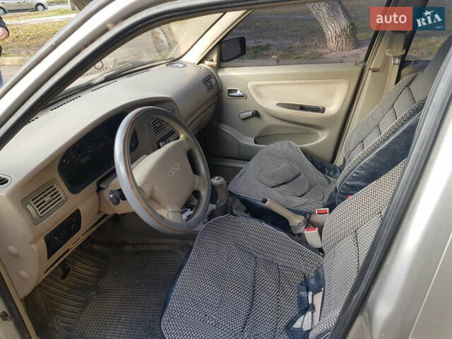 Сірий Чері Амулет, об'ємом двигуна 1.6 л та пробігом 160 тис. км за 1999 $, фото 2 на Automoto.ua