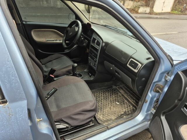 Синий Чери Амулет, объемом двигателя 1.6 л и пробегом 12 тыс. км за 1655 $, фото 2 на Automoto.ua