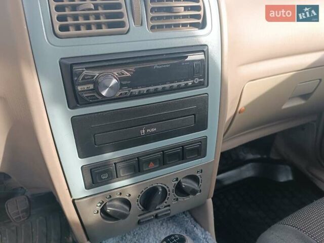 Синий Чери Амулет, объемом двигателя 1.6 л и пробегом 179 тыс. км за 2300 $, фото 16 на Automoto.ua