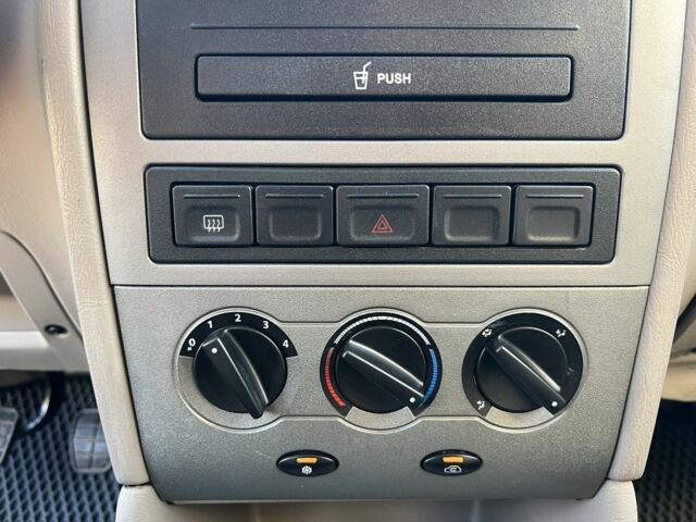 Синий Чери Амулет, объемом двигателя 1.6 л и пробегом 16 тыс. км за 4200 $, фото 12 на Automoto.ua