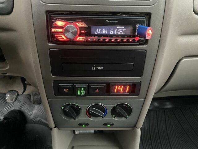 Синий Чери Амулет, объемом двигателя 1.6 л и пробегом 169 тыс. км за 2000 $, фото 10 на Automoto.ua