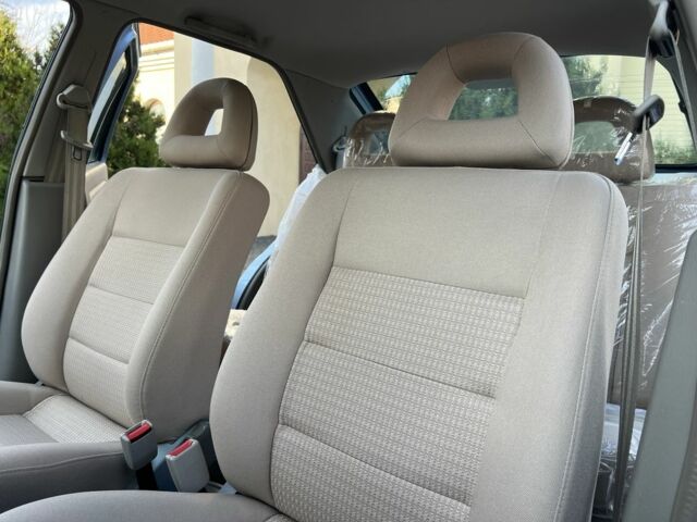 Синий Чери Амулет, объемом двигателя 1.6 л и пробегом 16 тыс. км за 4200 $, фото 14 на Automoto.ua