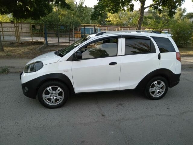 Білий Чері Біт, об'ємом двигуна 1.3 л та пробігом 110 тис. км за 3350 $, фото 2 на Automoto.ua