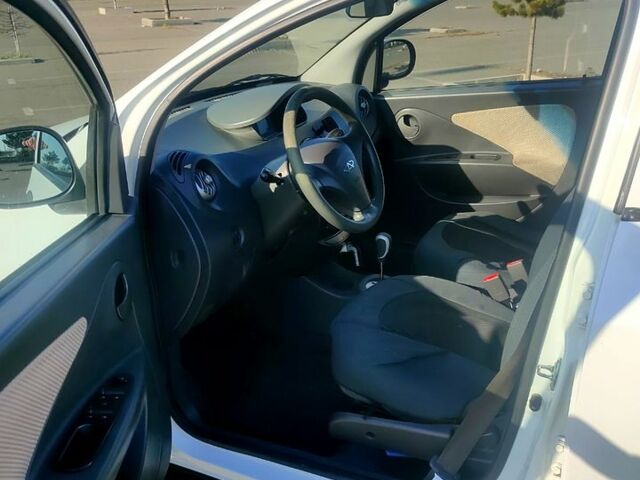 Белый Чери Бит, объемом двигателя 1.3 л и пробегом 165 тыс. км за 3500 $, фото 4 на Automoto.ua