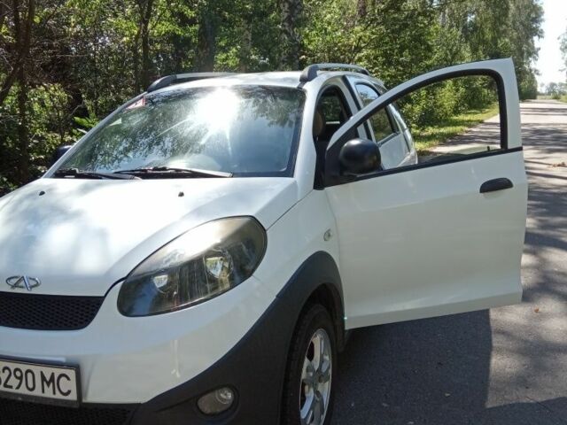 Белый Чери Бит, объемом двигателя 1.3 л и пробегом 112 тыс. км за 3700 $, фото 2 на Automoto.ua