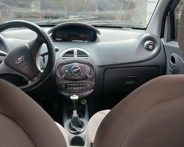 Белый Чери Бит, объемом двигателя 1.3 л и пробегом 170 тыс. км за 3000 $, фото 2 на Automoto.ua