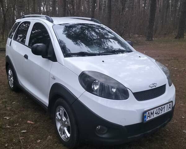 Белый Чери Бит, объемом двигателя 1.3 л и пробегом 122 тыс. км за 3500 $, фото 3 на Automoto.ua