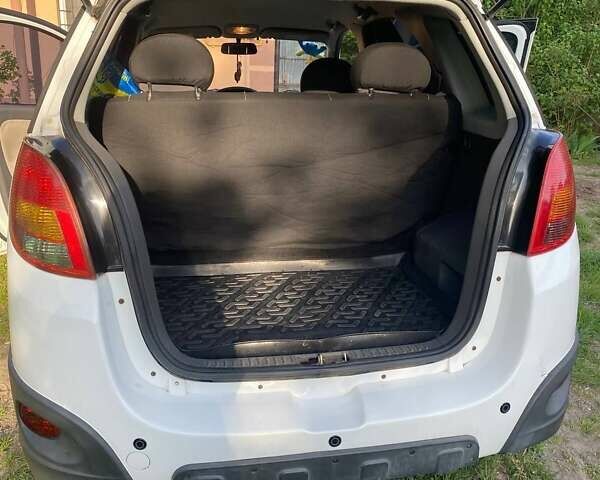 Білий Чері Біт, об'ємом двигуна 1.3 л та пробігом 135 тис. км за 3200 $, фото 7 на Automoto.ua