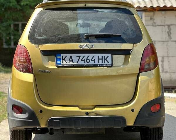 Желтый Чери Бит, объемом двигателя 1.3 л и пробегом 179 тыс. км за 2950 $, фото 2 на Automoto.ua