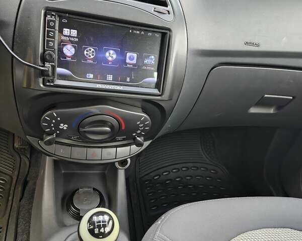 Сірий Чері Біт, об'ємом двигуна 1.3 л та пробігом 222 тис. км за 3000 $, фото 6 на Automoto.ua