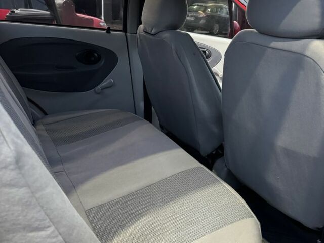 Красный Чери Другая, объемом двигателя 1.1 л и пробегом 167 тыс. км за 1600 $, фото 3 на Automoto.ua