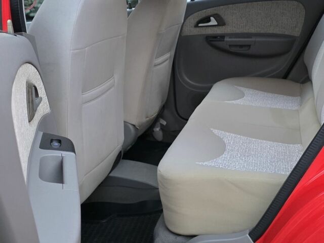 Красный Чери Другая, объемом двигателя 1.3 л и пробегом 150 тыс. км за 2300 $, фото 8 на Automoto.ua