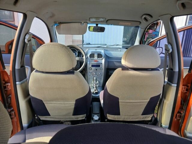 Жовтий Чері Інша, об'ємом двигуна 0 л та пробігом 130 тис. км за 2350 $, фото 4 на Automoto.ua