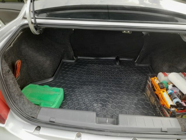 Сірий Чері Інша, об'ємом двигуна 1.5 л та пробігом 200 тис. км за 3200 $, фото 7 на Automoto.ua