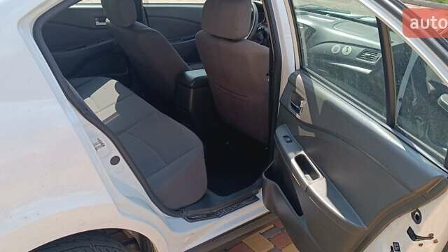Білий Чері Е5, об'ємом двигуна 1.5 л та пробігом 152 тис. км за 3500 $, фото 3 на Automoto.ua
