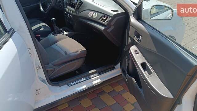 Білий Чері Е5, об'ємом двигуна 1.5 л та пробігом 152 тис. км за 3500 $, фото 2 на Automoto.ua